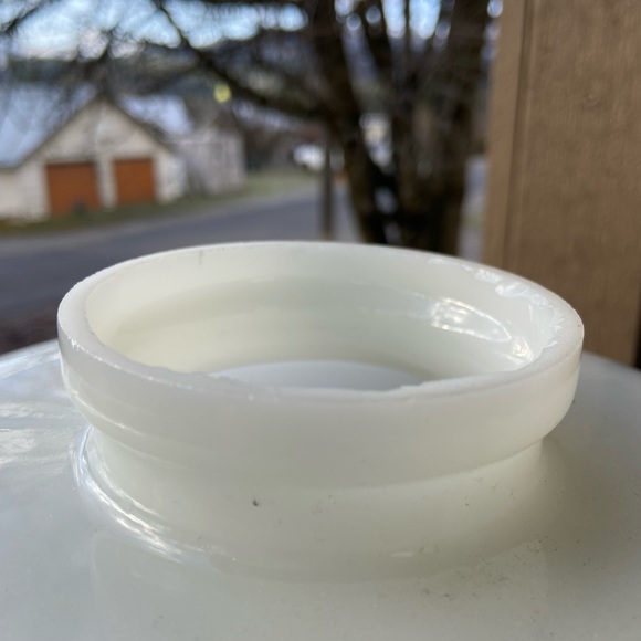 Vintage Antique Milk Glass Gillinder Light / Lamp Shade / Globe / Ribbed /Flared - Picture 9 of 9